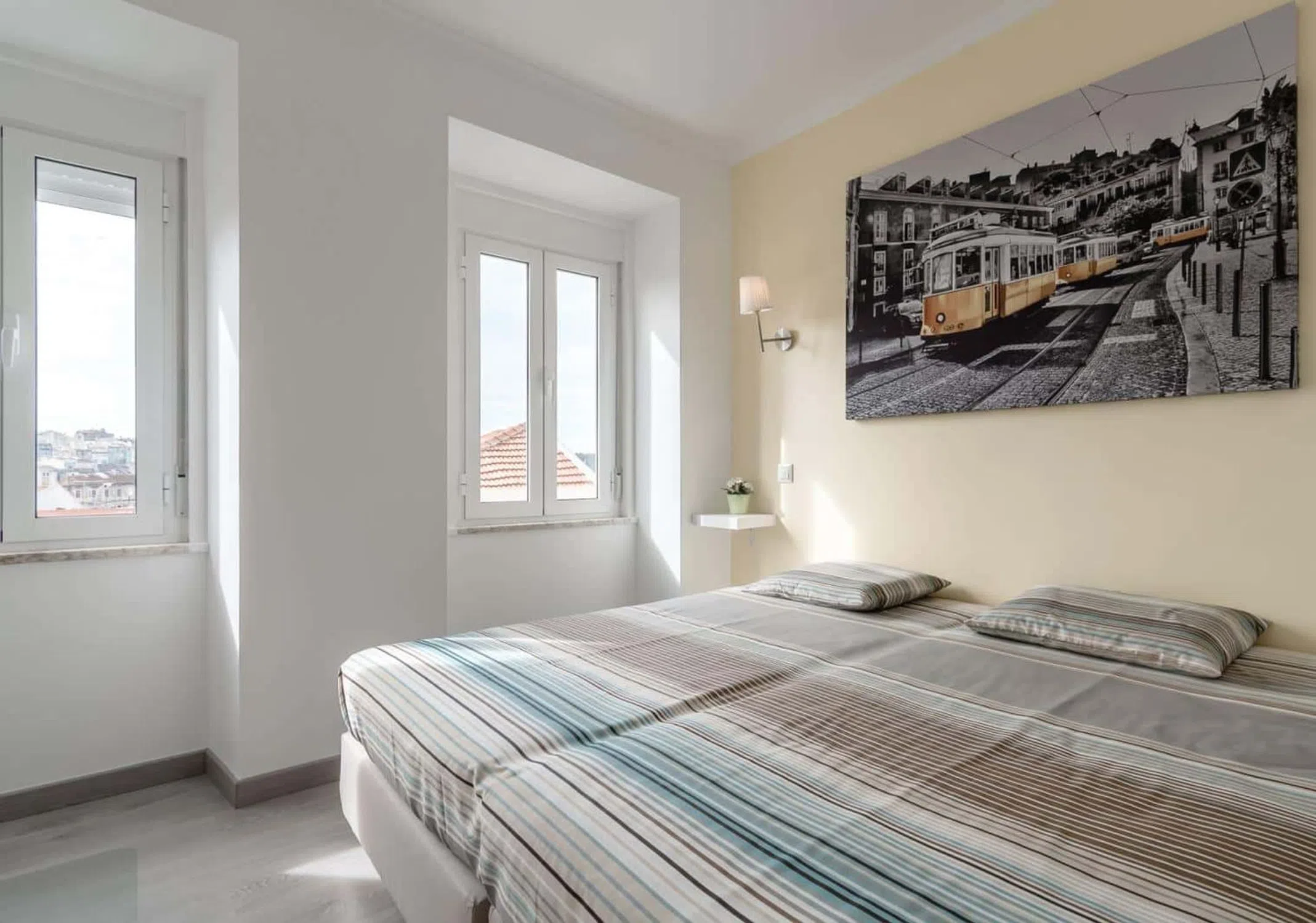 Modern 1 Bedroom Furnished Room for Rent in Arroios – Prime Location with Easy Transport