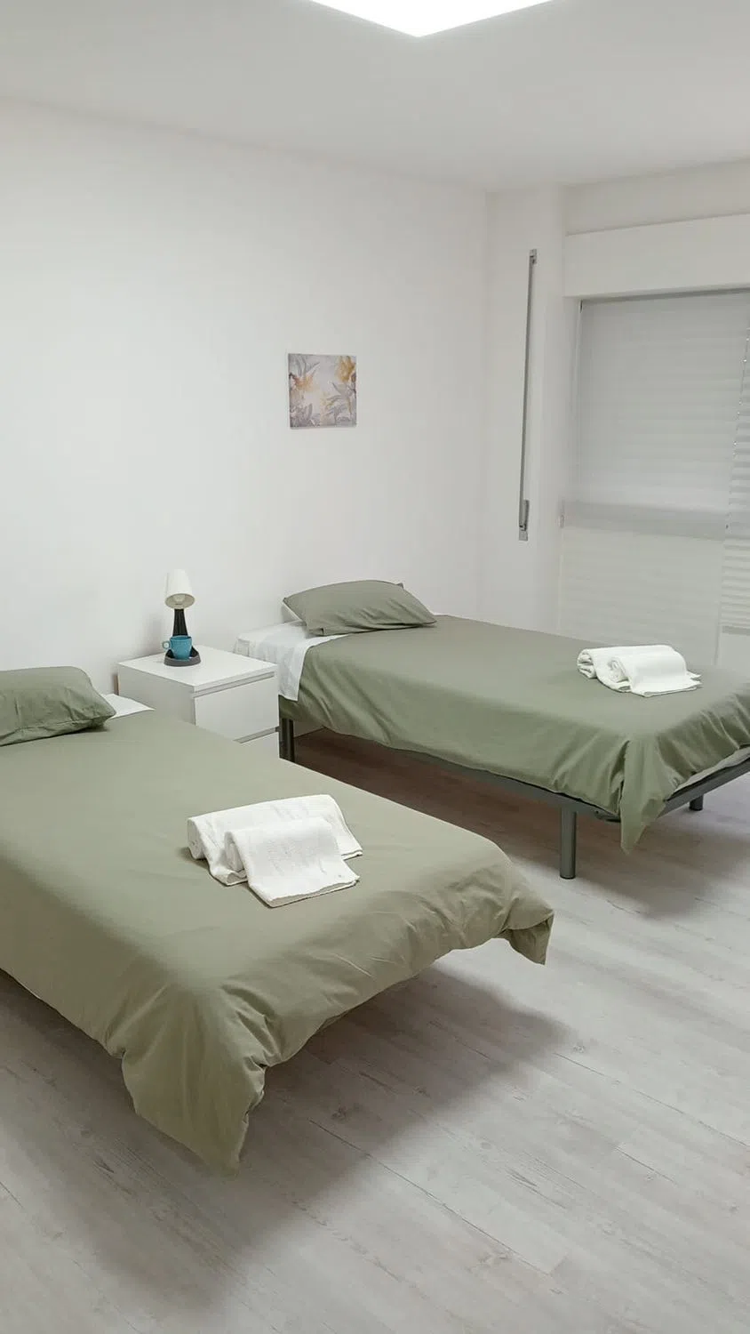 Modern 1 Bedroom Furnished Room for Rent in Penha de França – Prime Location with Easy Transport
