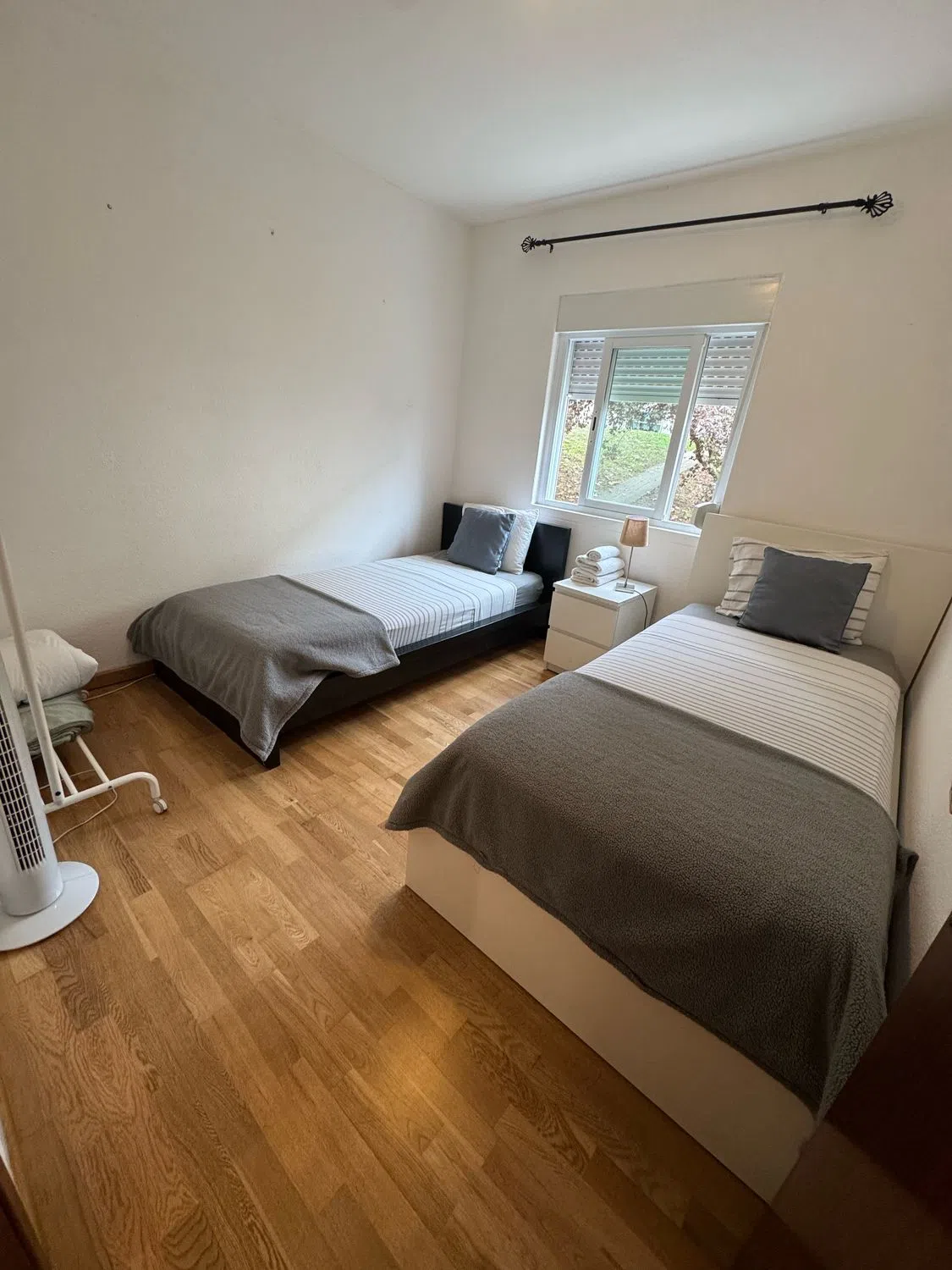 Modern 1 Bedroom Furnished Room for Rent in Olivais – Prime Location with Easy Transport