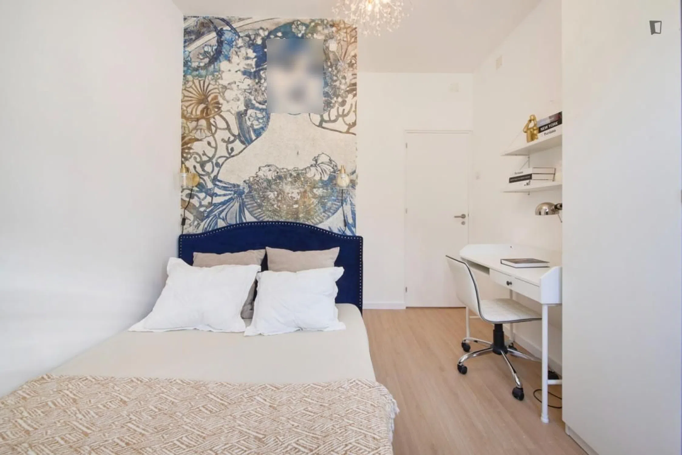 Modern 1 Bedroom Furnished Room for Rent in Misericórdia – Prime Location with Easy Transport