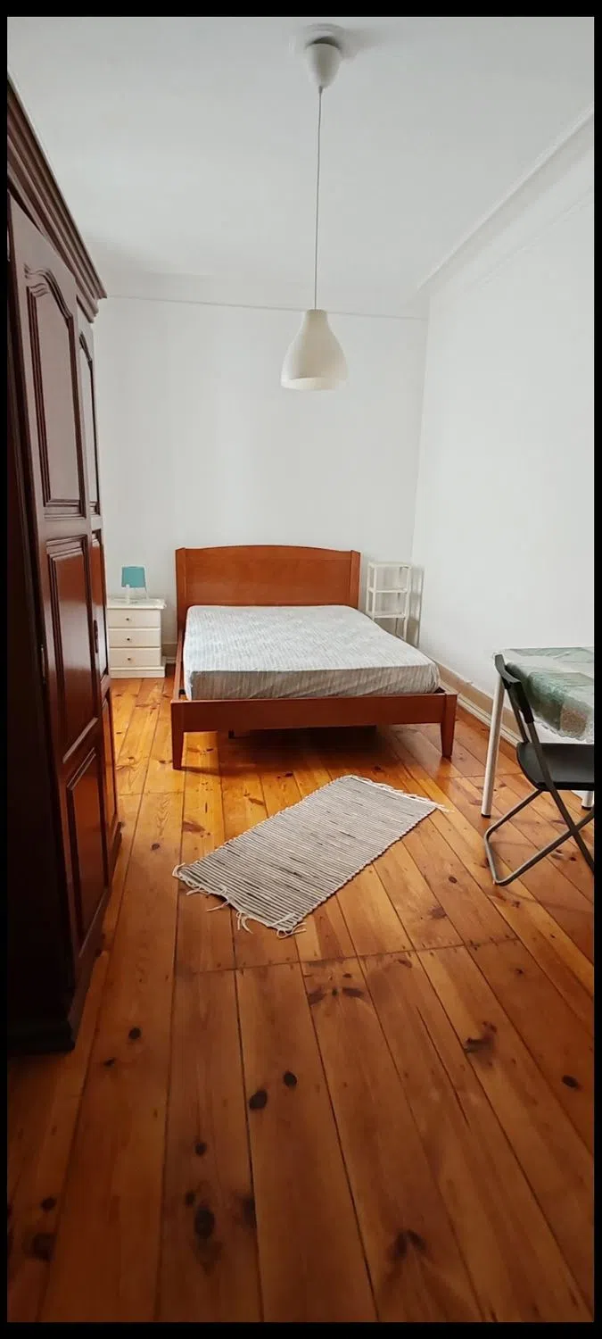 Modern 1 Bedroom Furnished Room for Rent in Arroios – Prime Location with Easy Transport