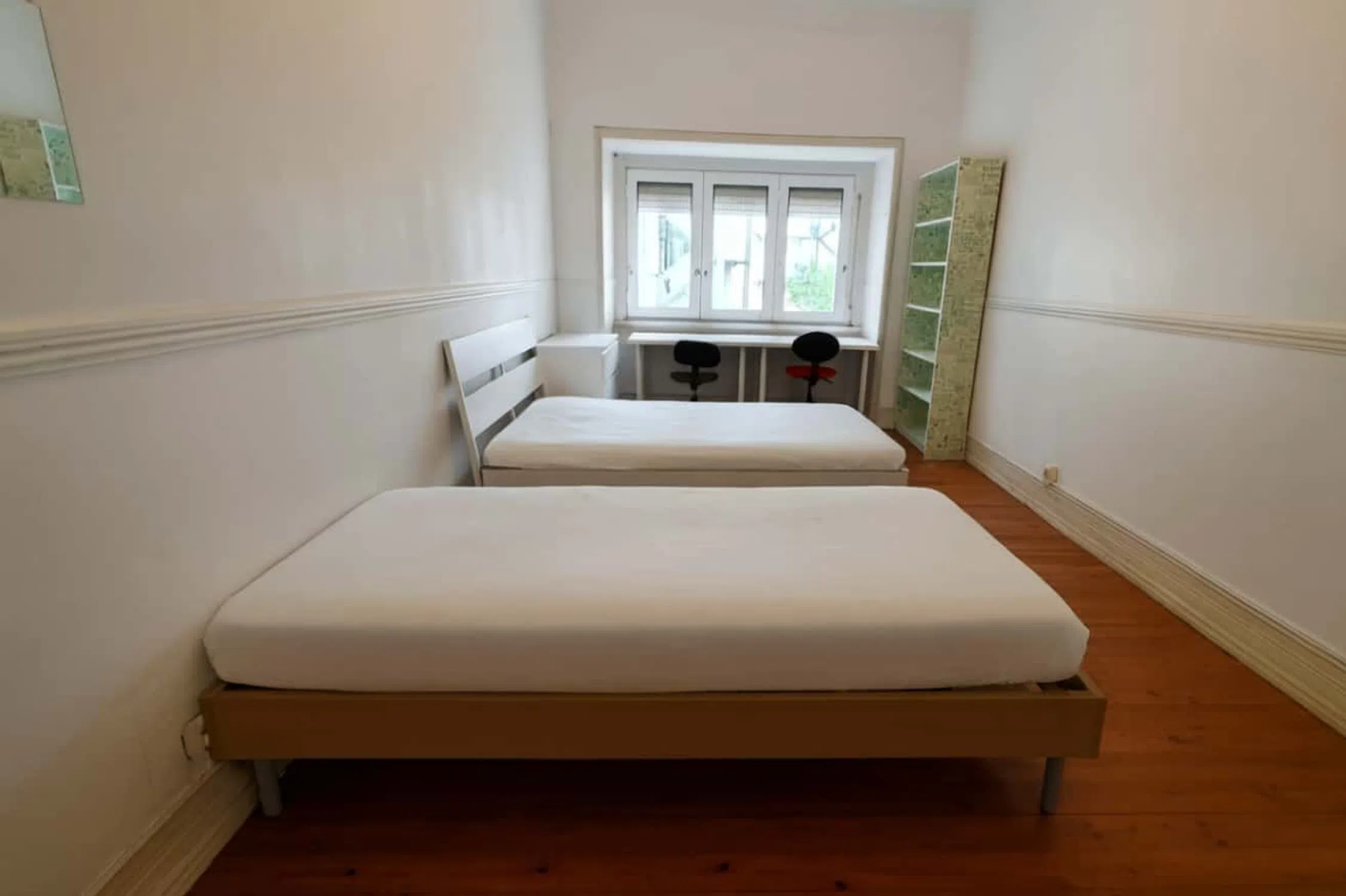 Modern 1 Bedroom Furnished Room for Rent in Belém – Prime Location with Easy Transport