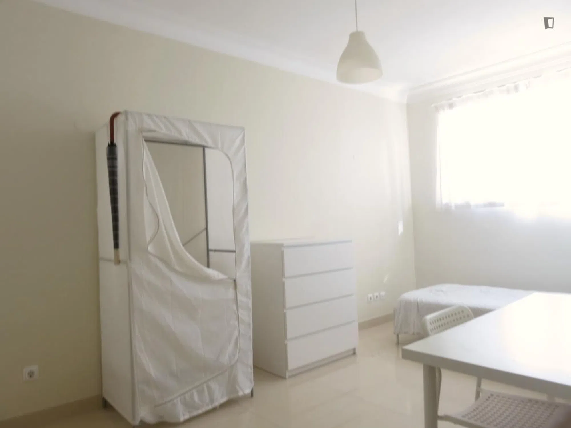 Modern 1 Bedroom Furnished Room for Rent in Beato – Prime Location with Easy Transport