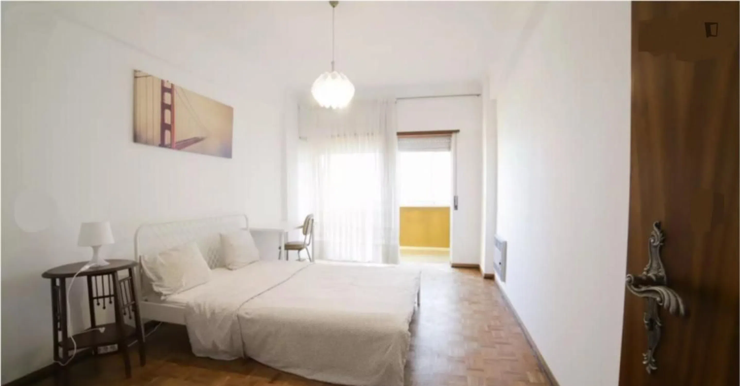 Modern 1 Bedroom Furnished Room for Rent in Estrela – Prime Location with Easy Transport