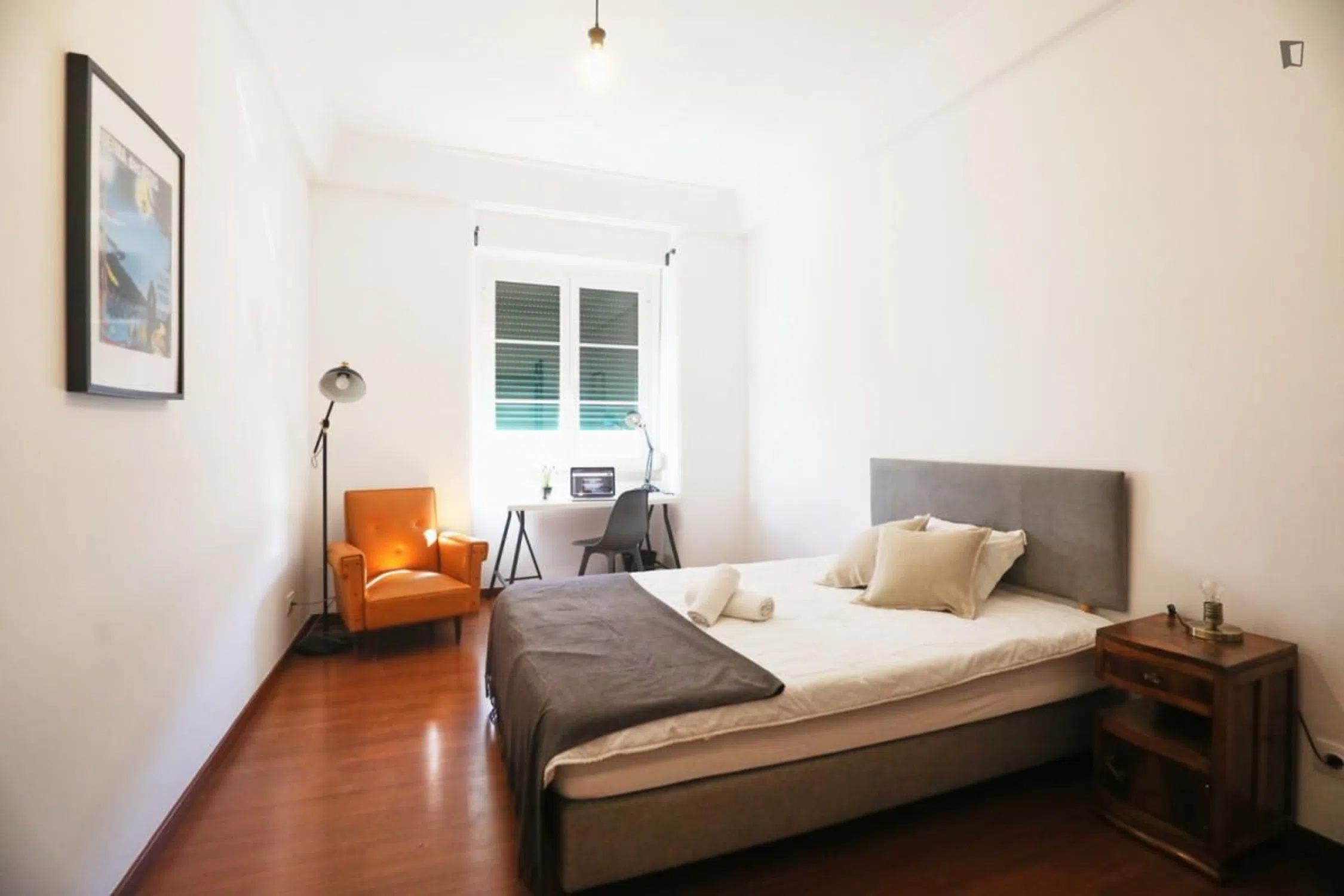 Modern 1 Bedroom Furnished Room for Rent in Avenidas Novas – Prime Location with Easy Transport
