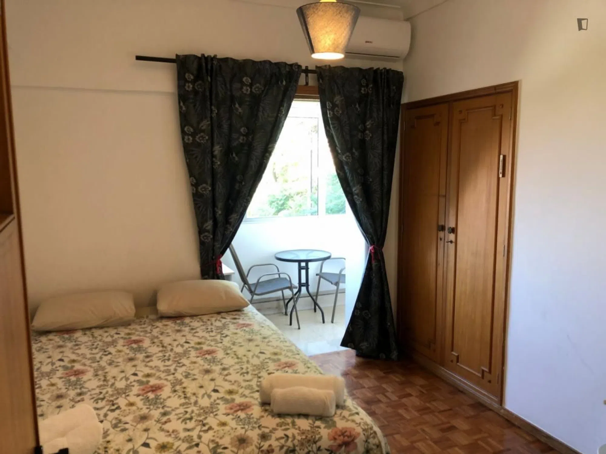 Studio in Faro with modern kitchen
