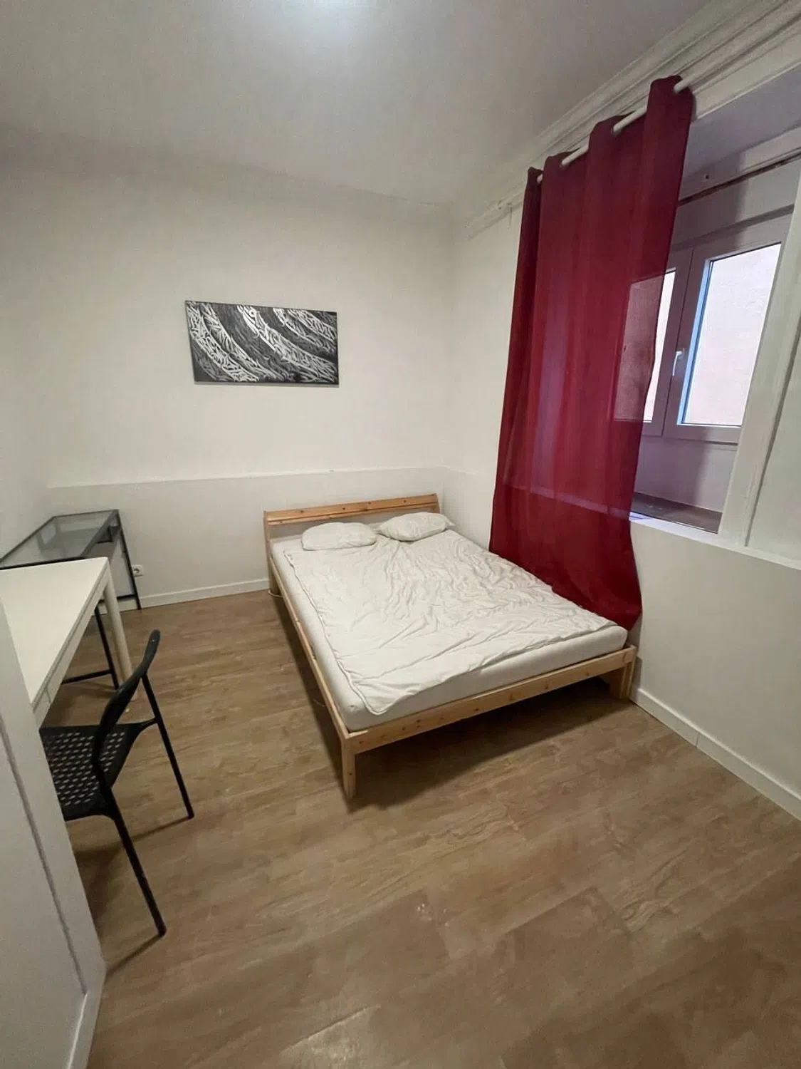 Modern 1 Bedroom Furnished Room for Rent in Arroios – Prime Location with Easy Transport