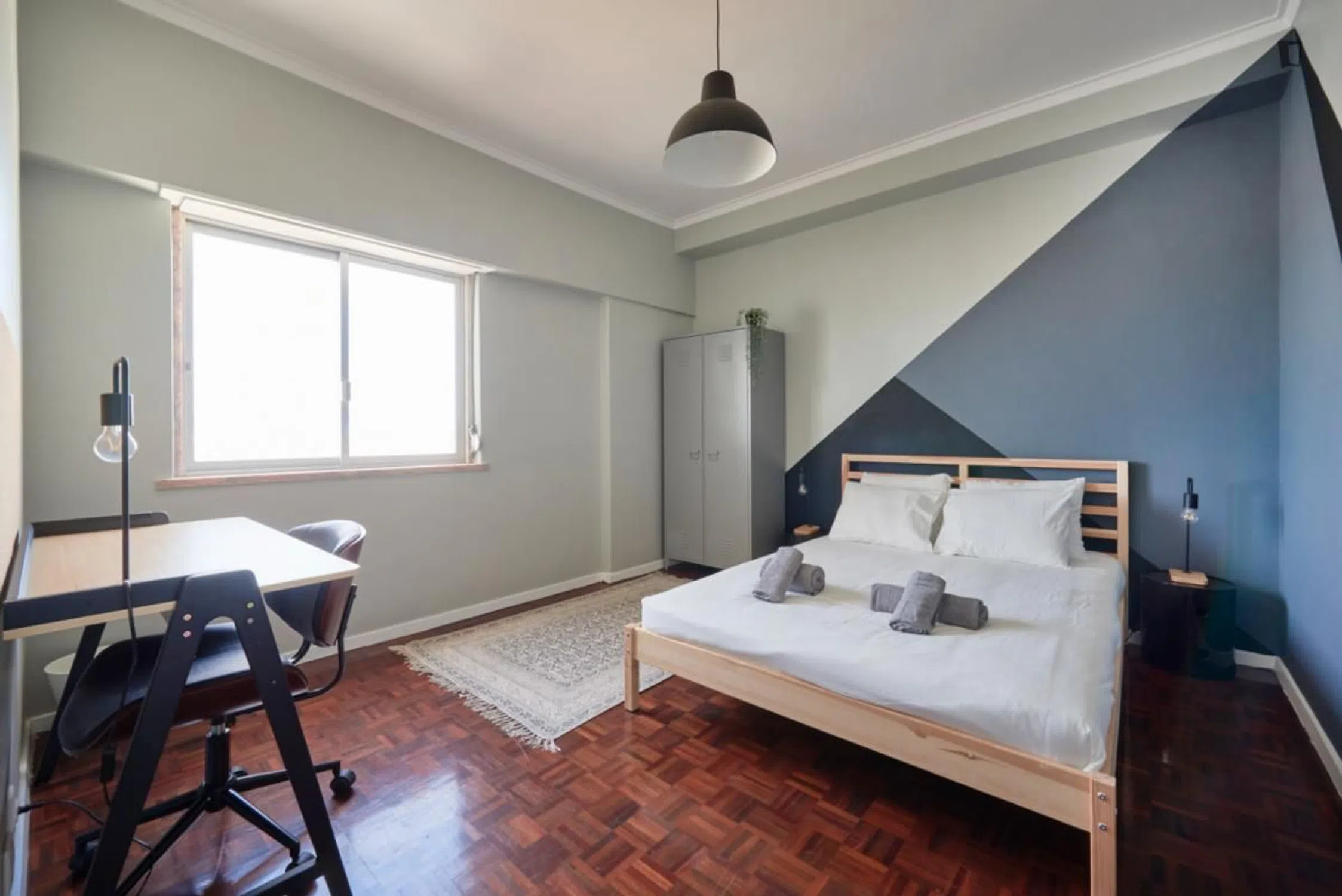 Modern 1 Bedroom Furnished Room for Rent in Areeiro – Prime Location with Easy Transport