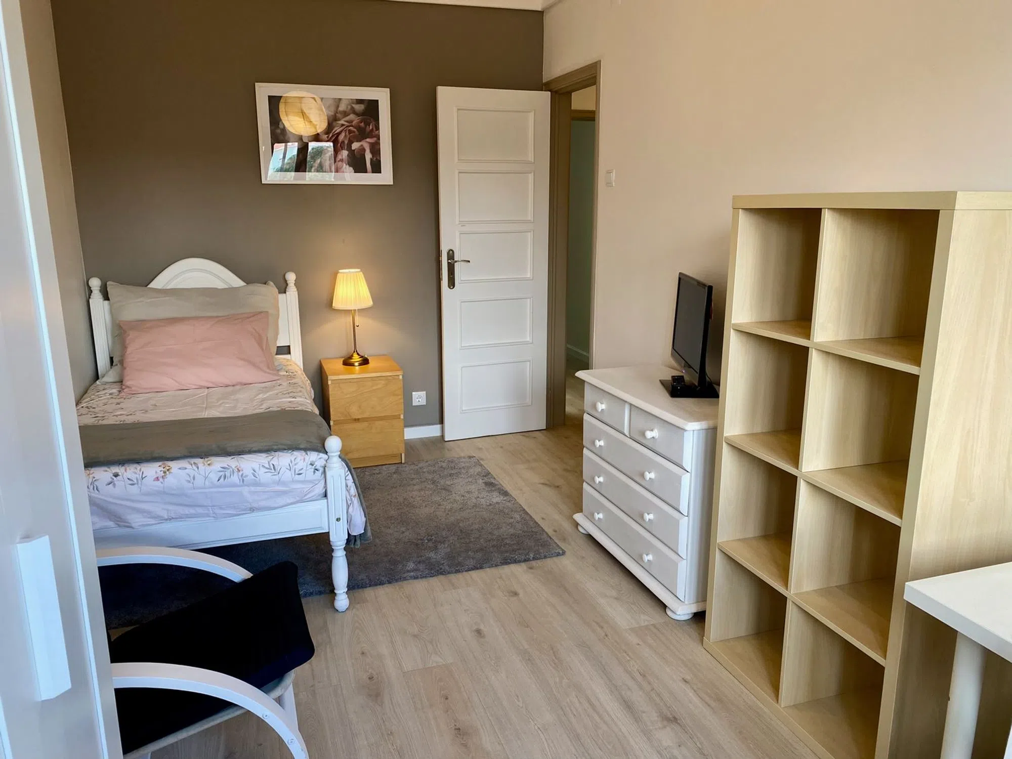 Studio in Ferragudo with natural light