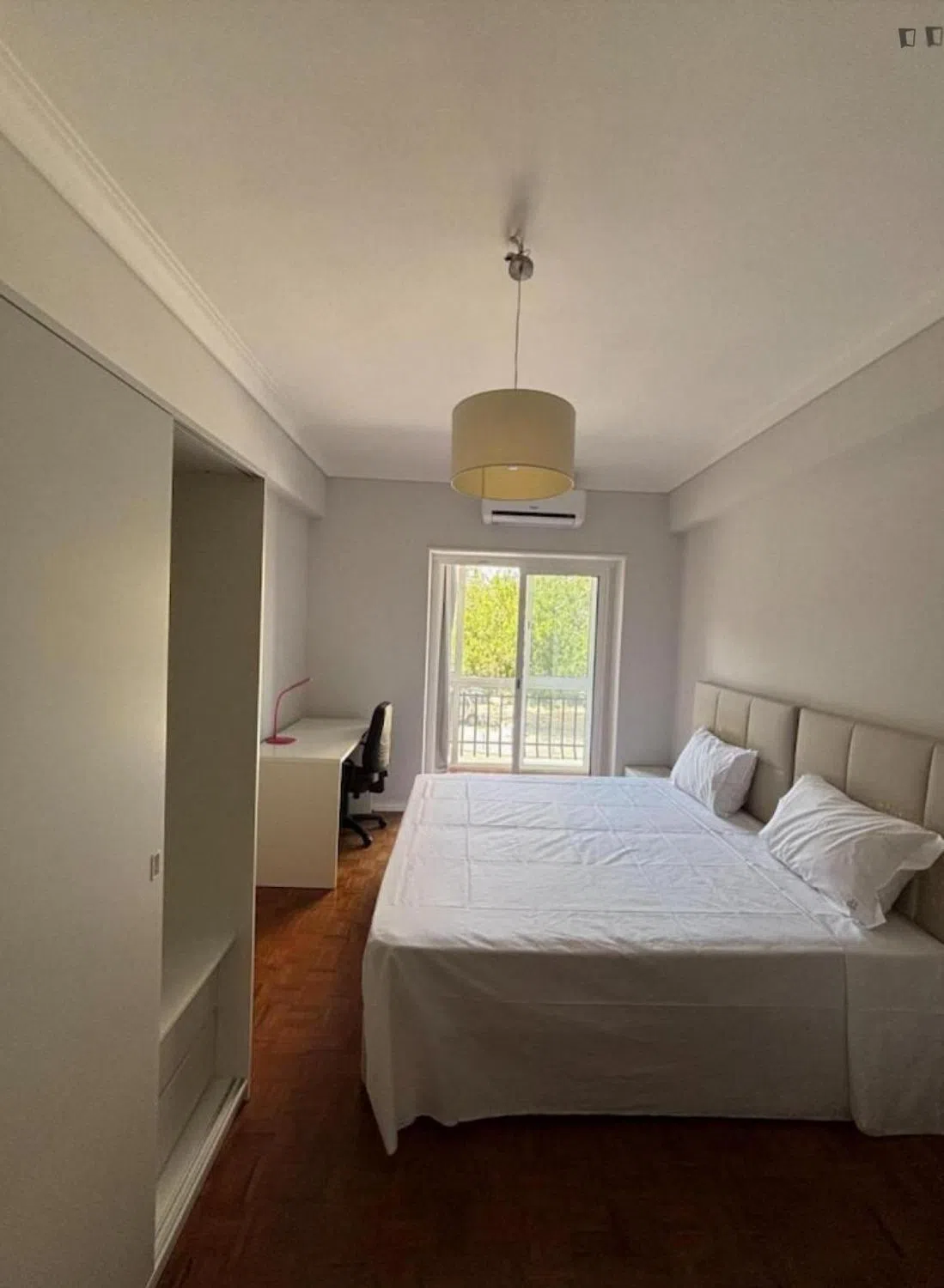 Modern 1 Bedroom Furnished Room for Rent in Penha de França – Prime Location with Easy Transport